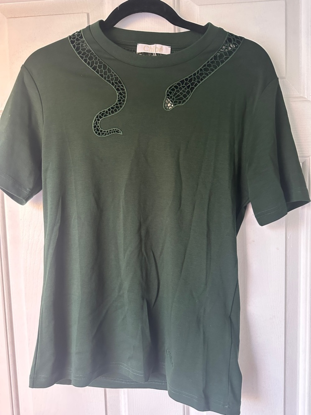 Chloe Green Short Sleeve Tee with Snake design NWT Size M